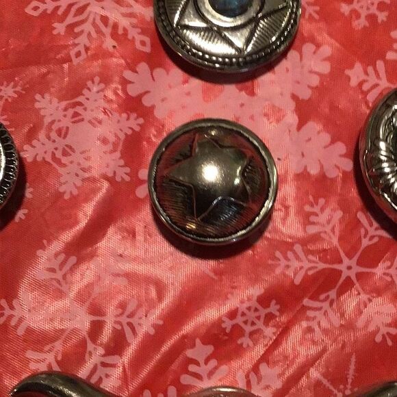 Vintage button covers from Noni New York set of 5 - Picture 3 of 7